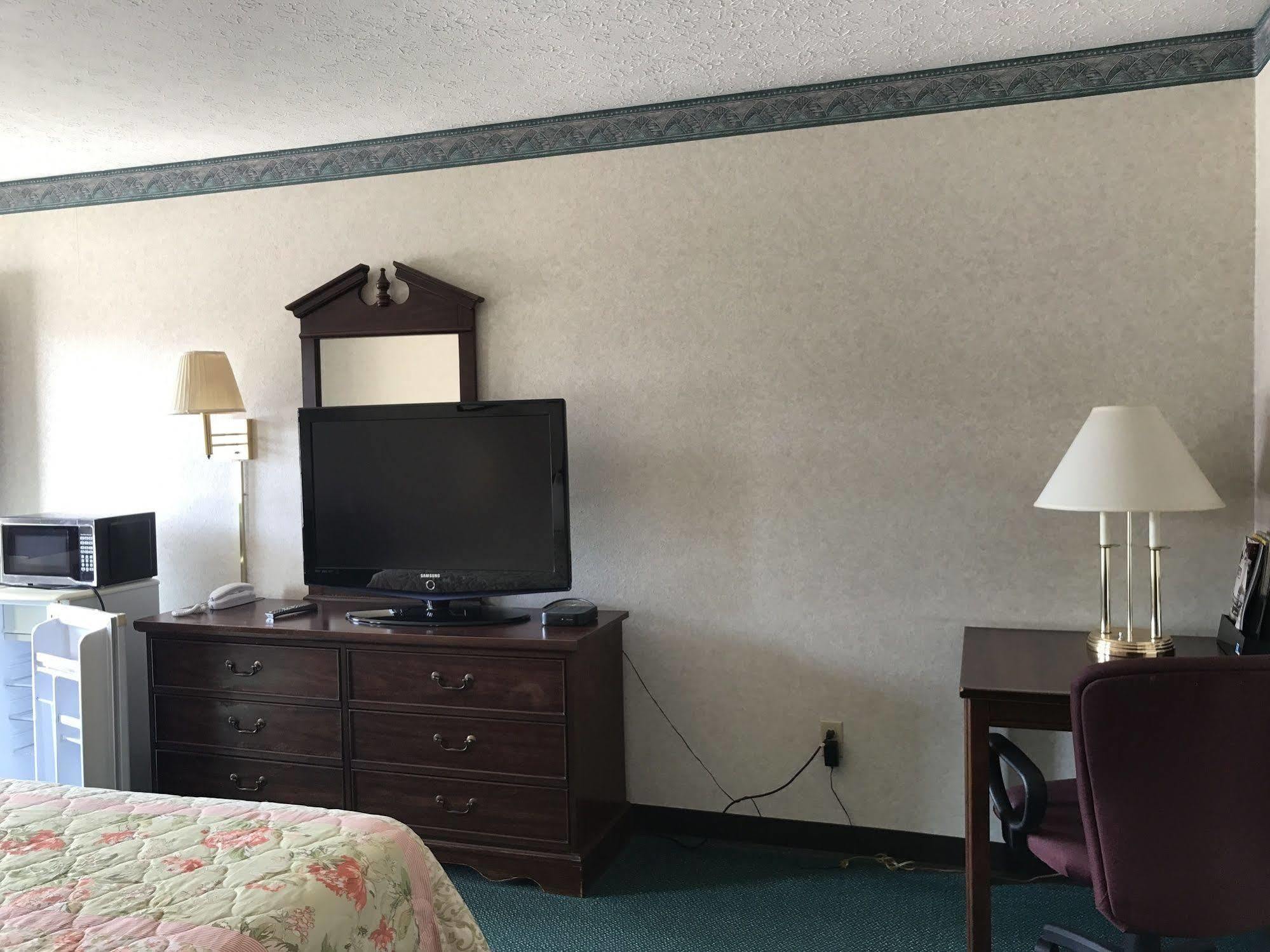 Americas Inn Bardstown Luaran gambar