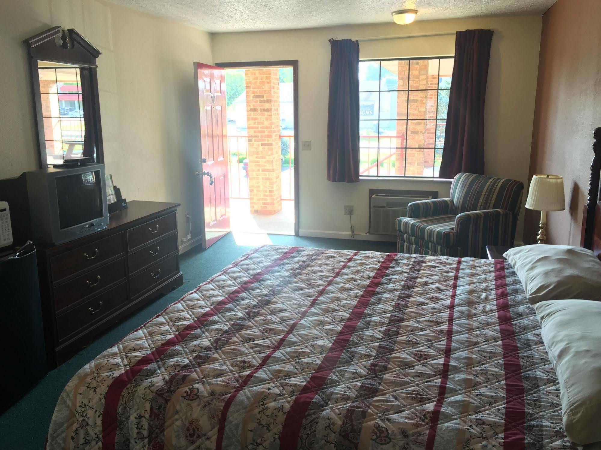 Americas Inn Bardstown Luaran gambar