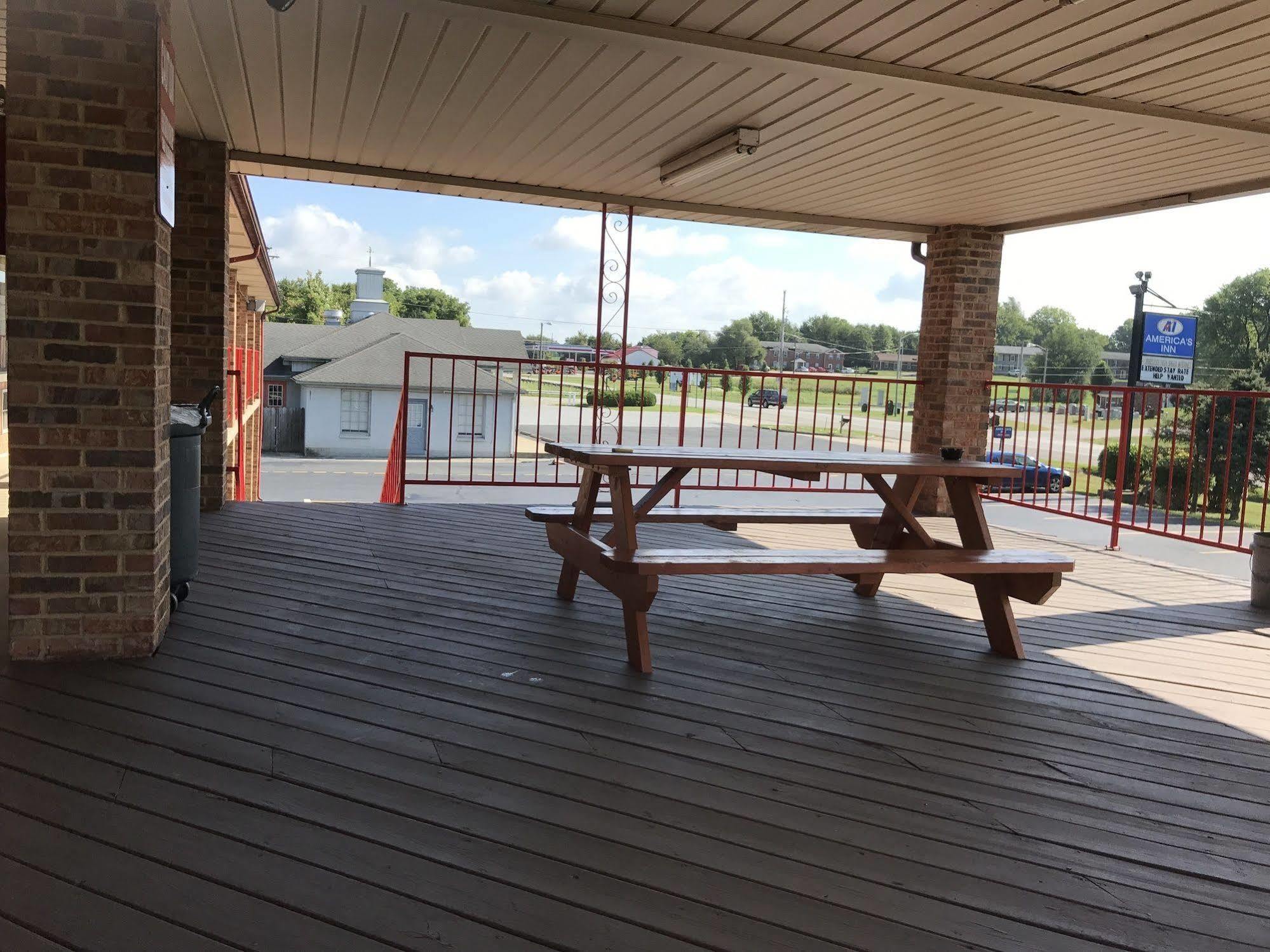 Americas Inn Bardstown Luaran gambar